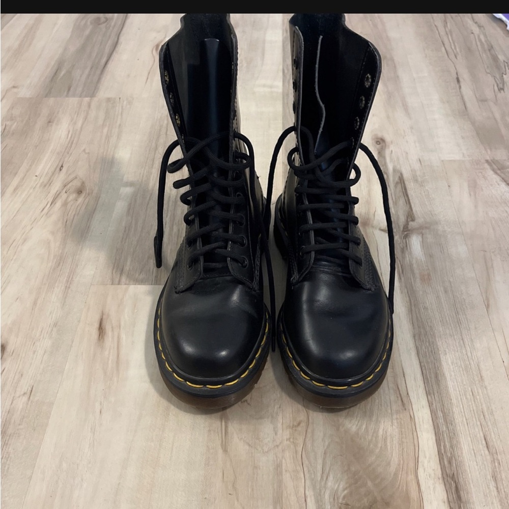 Dr.Martens